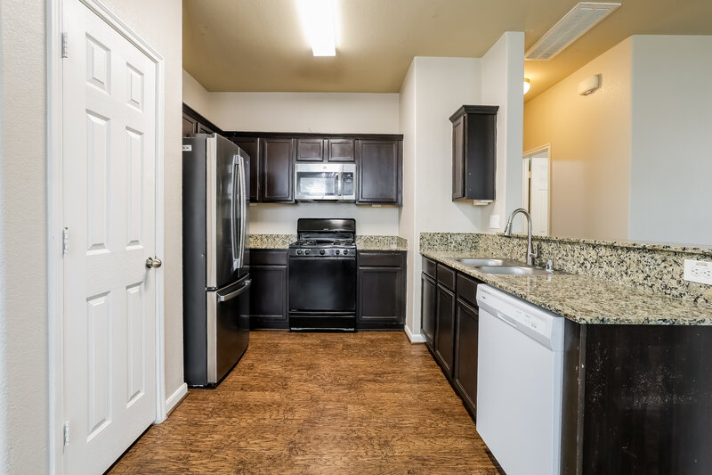 2,210/Mo, 15031 Silhouette Ridge Dr Humble, TX 77396 Kitchen View
