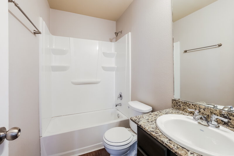 2,210/Mo, 15031 Silhouette Ridge Dr Humble, TX 77396 Bathroom View 2