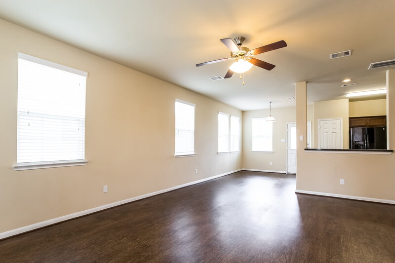 2,260/Mo, 23634 Maple View Dr Spring, TX 77373 Living Room View