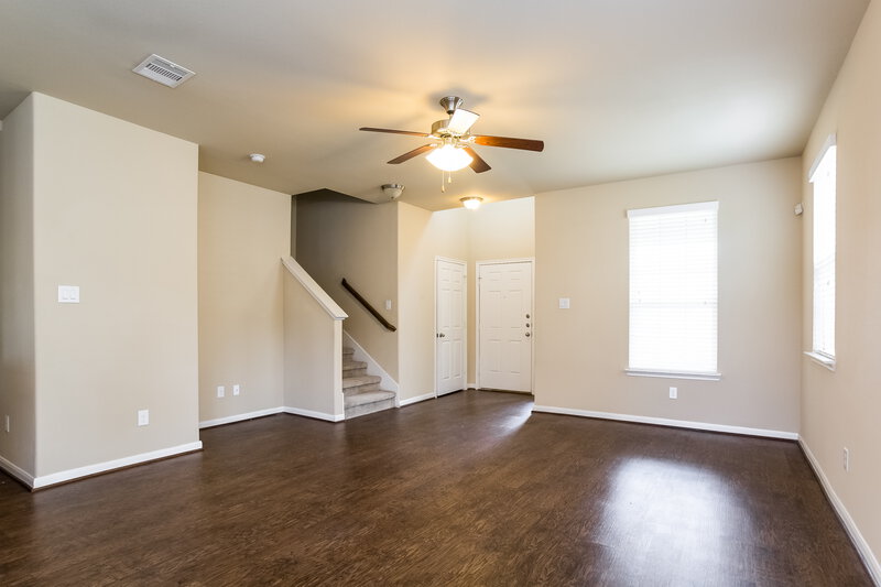 2,260/Mo, 23634 Maple View Dr Spring, TX 77373 Living Room View 2