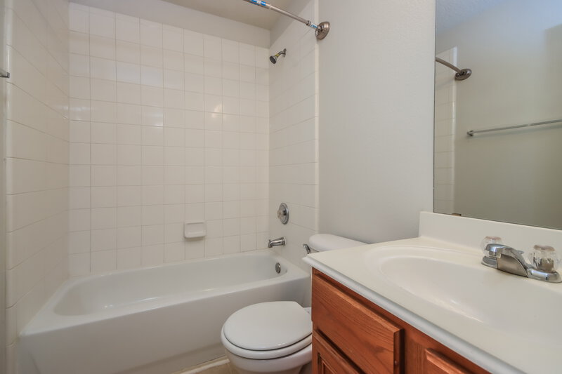 2,015/Mo, 4422 Cannongate Dr Spring, TX 77373 Bathroom View