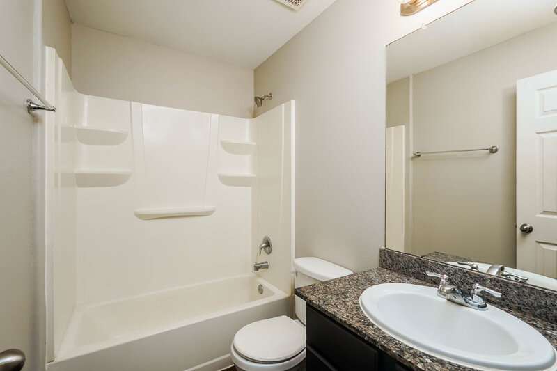 1,755/Mo, 21831 Octavia Way Houston, TX 77073 Bathroom View