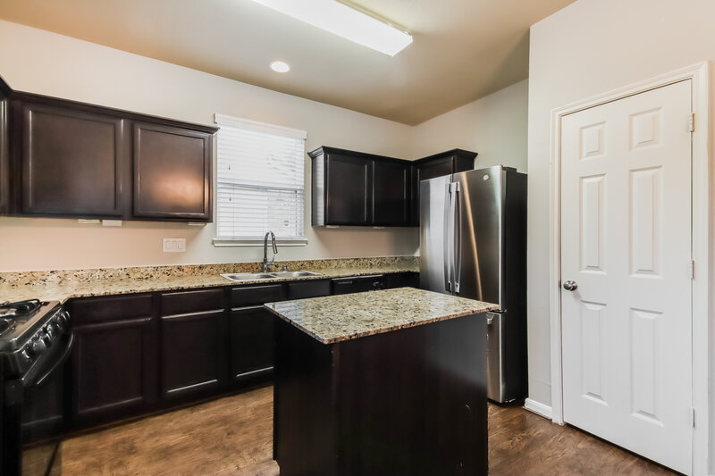 2,070/Mo, 2711 Sleepy Knoll Dr Spring, TX 77373 Kitchen View