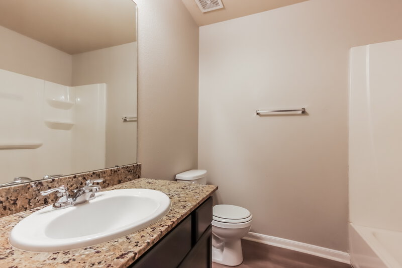 2,070/Mo, 2711 Sleepy Knoll Dr Spring, TX 77373 Bathroom View