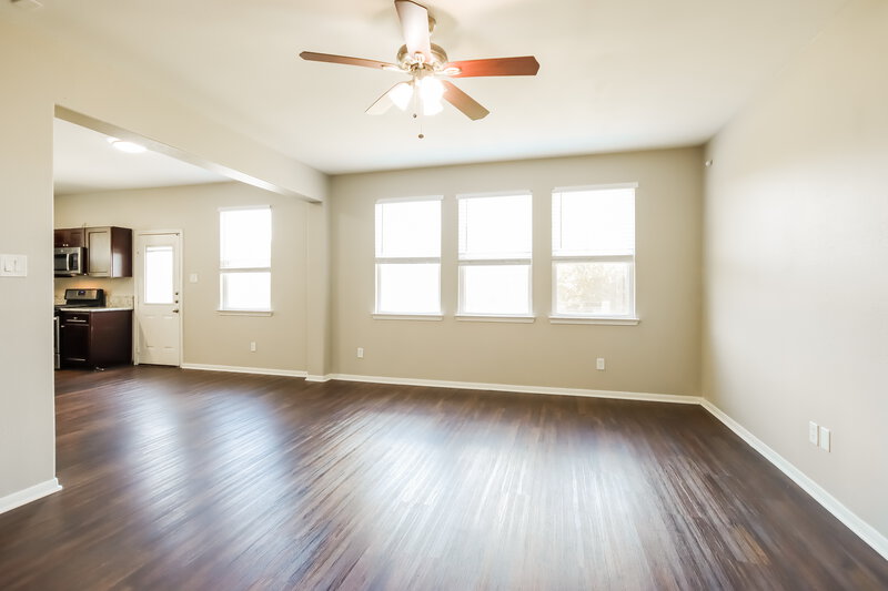2,120/Mo, 21835 Octavia Way Houston, TX 77073 Living Room View