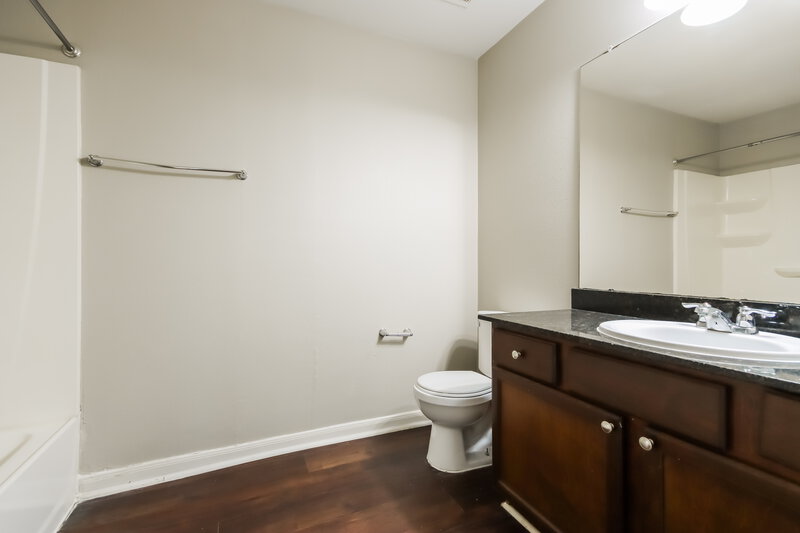 2,120/Mo, 21835 Octavia Way Houston, TX 77073 Bathroom View