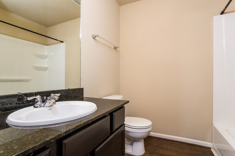 2,100/Mo, 2706 Charming River Dr Spring, TX 77373 Bathroom View