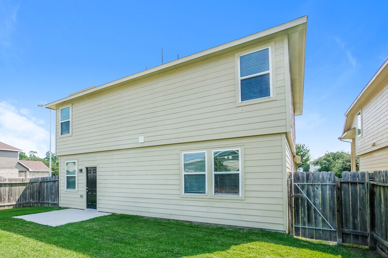 2,305/Mo, 21839 Octavia Way Houston, TX 77073 Rear View