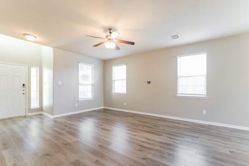 2,095/Mo, 23631 Maple View Dr Spring, TX 77373 Living Room View 2