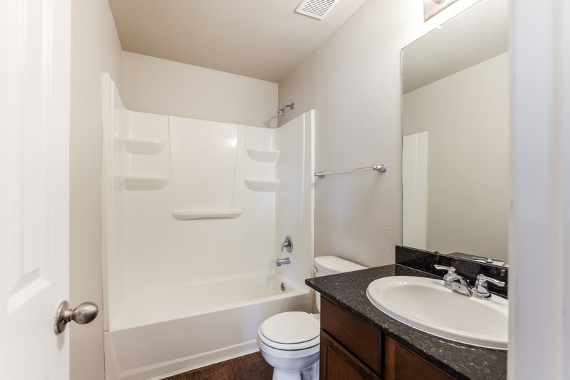 2,095/Mo, 23631 Maple View Dr Spring, TX 77373 Bathroom View