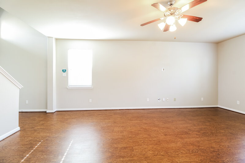 1,870/Mo, 23615 Maple View Dr Spring, TX 77373 Living Room View 2