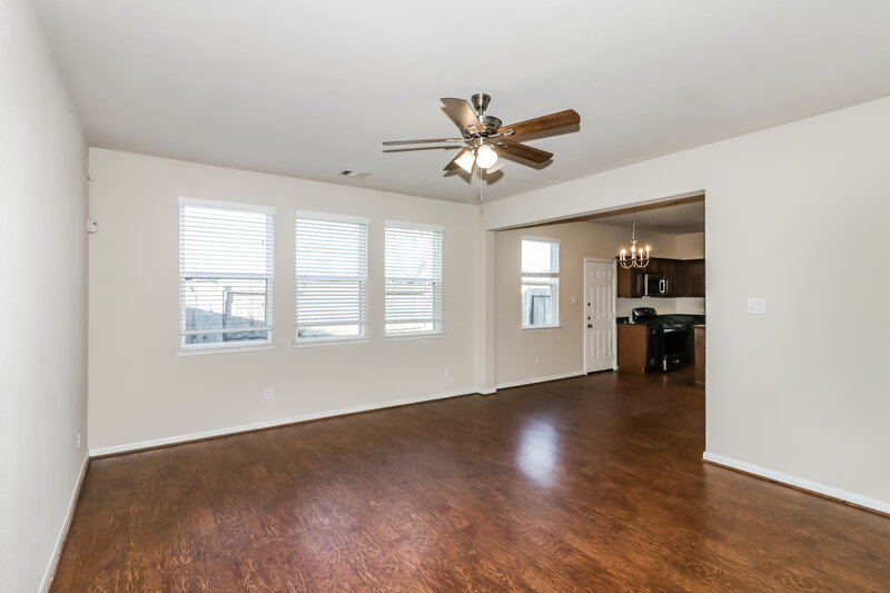 1,895/Mo, 3350 Allington Ct Houston, TX 77014 Living Room View
