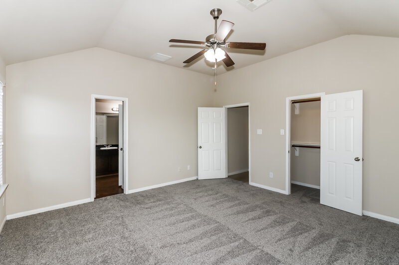 1,895/Mo, 3350 Allington Ct Houston, TX 77014 Main Bedroom View 2
