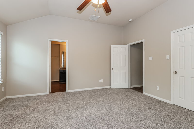 1,990/Mo, 3355 Allington Ct Houston, TX 77014 Main Bedroom View 2