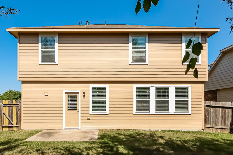 2,780/Mo, 3355 Allington Ct Houston, TX 77014 Rear View