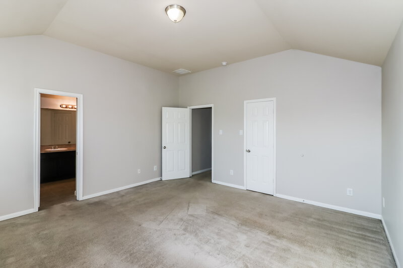 1,795/Mo, 3319 Allington Ct Houston, TX 77014 Main Bedroom View 2