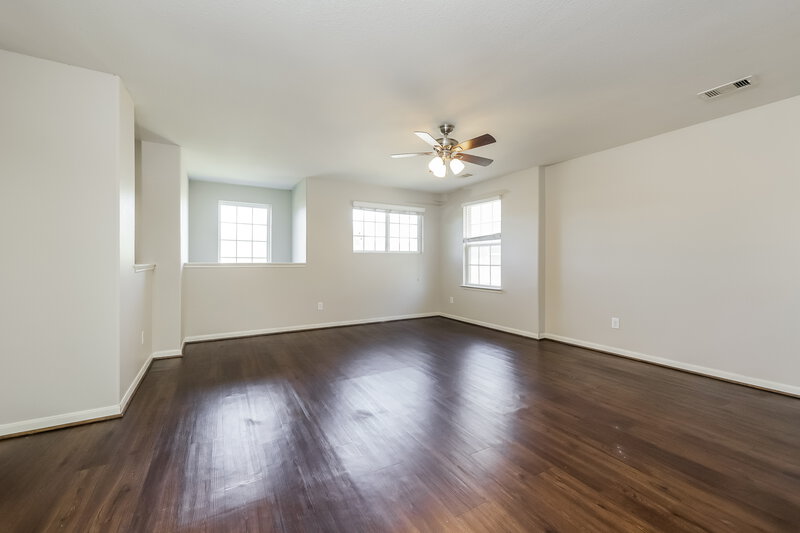 1,880/Mo, 2818 Mesquite Ridge Dr Houston, TX 77073 Loft View