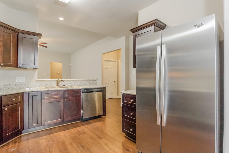 1,890/Mo, 2814 Mesquite Ridge Dr Houston, TX 77073 Kitchen View