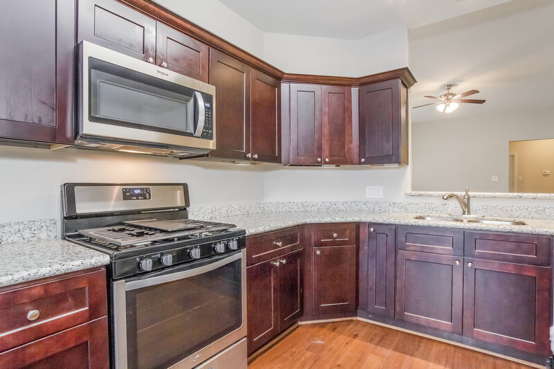 1,890/Mo, 2814 Mesquite Ridge Dr Houston, TX 77073 Kitchen View 2