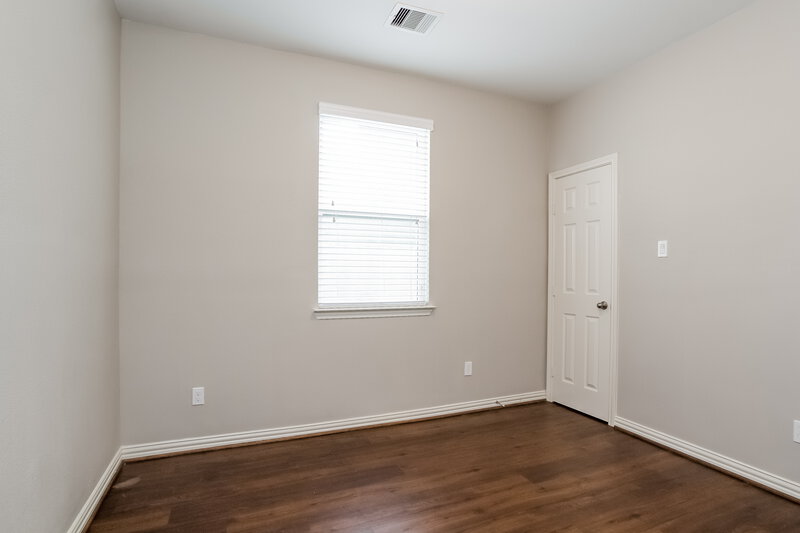 1,890/Mo, 2814 Mesquite Ridge Dr Houston, TX 77073 Bedroom View 2