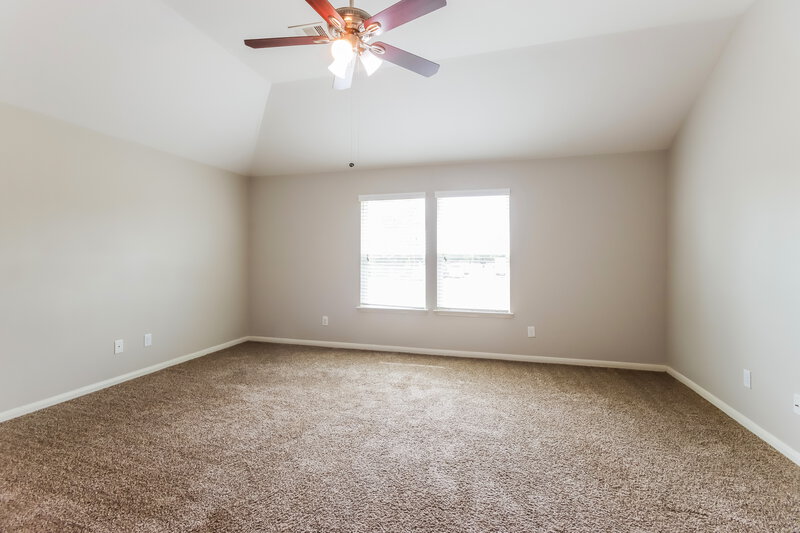 2,125/Mo, 2822 Mesquite Ridge Dr Houston, TX 77073 Main Bedroom View