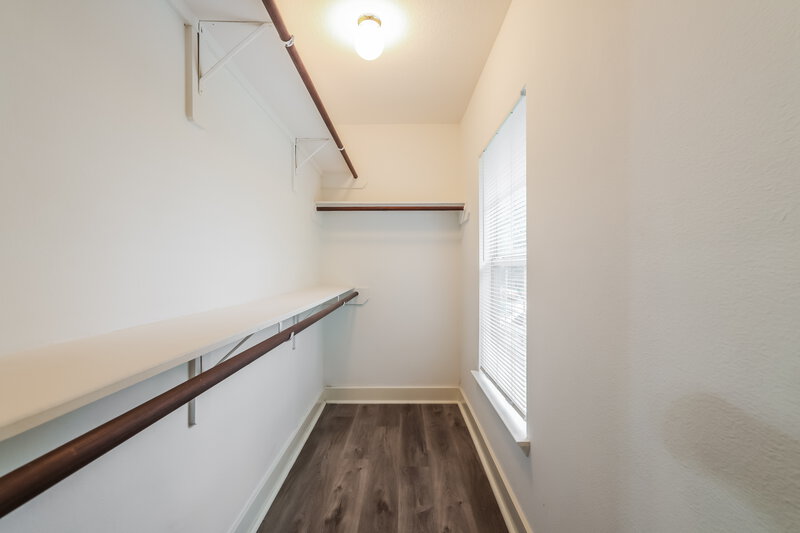 1,910/Mo, 19834 Crested Hill Ln Cypress, TX 77433 Walk In Closet View