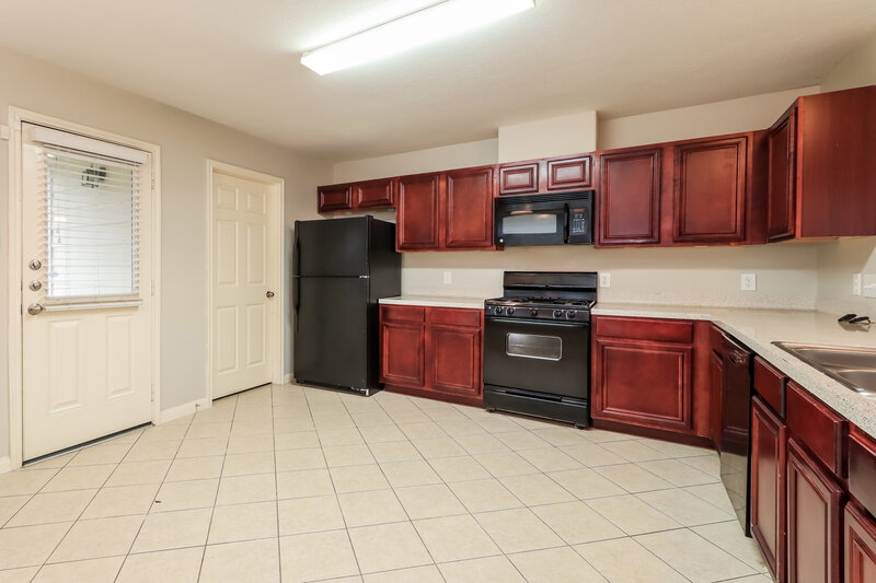 1,685/Mo, 17118 Atascocita Bend Dr Humble, TX 77396 Kitchen View 3
