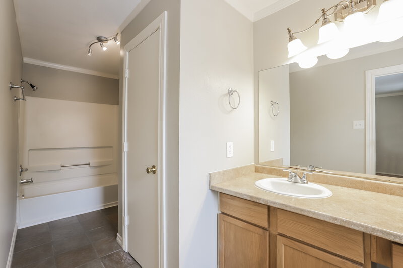 1,850/Mo, 19506 Sandy Woods Dr Tomball, TX 77375 mas View