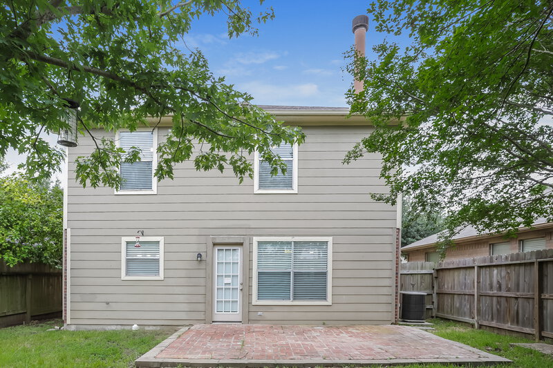 1,850/Mo, 19506 Sandy Woods Dr Tomball, TX 77375 Rear View