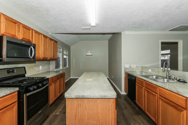 1,945/Mo, 6602 Bluebottle Ln Katy, TX 77449 Kitchen View 2
