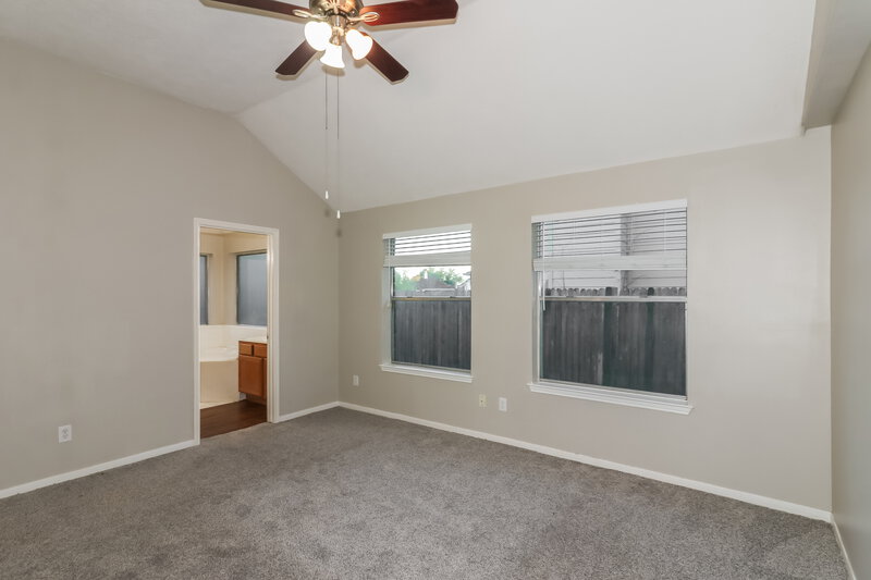1,945/Mo, 6602 Bluebottle Ln Katy, TX 77449 Main Bedroom View 2