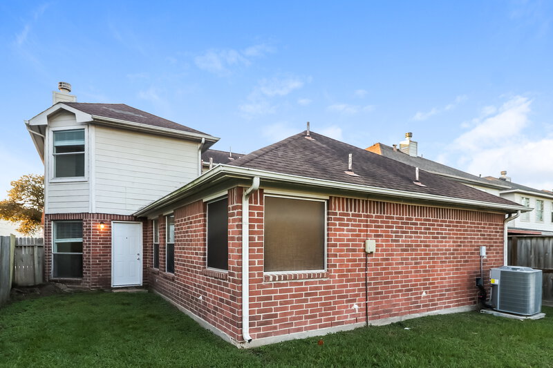 1,945/Mo, 6602 Bluebottle Ln Katy, TX 77449 Rear View