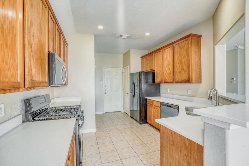 1,855/Mo, 2011 Pinecreek Pass Ln Katy, TX 77449 Kitchen View