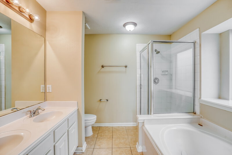 1,855/Mo, 2011 Pinecreek Pass Ln Katy, TX 77449 Main Bathroom View