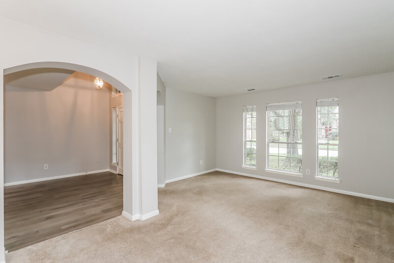 2,315/Mo, 4619 Twin Elm Dr Fresno, TX 77545 Living Room View