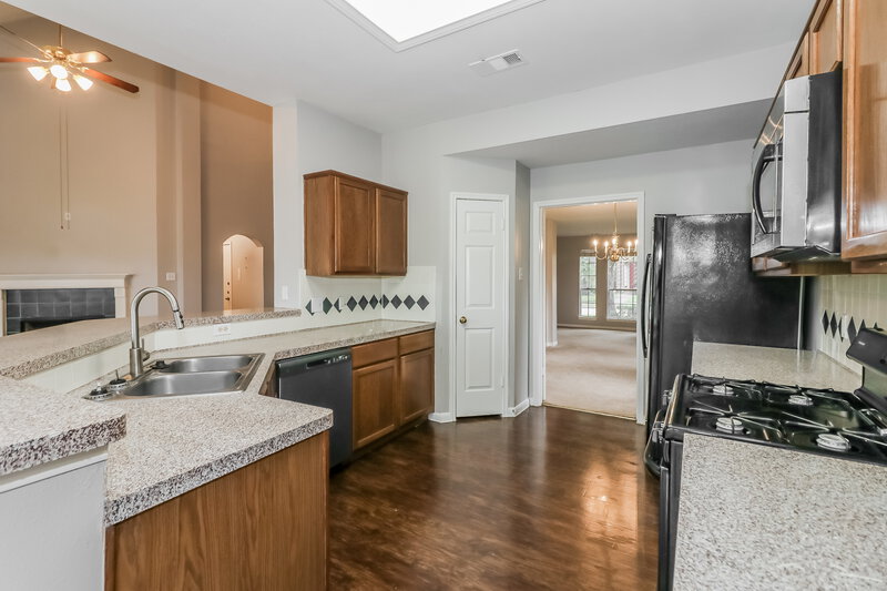 2,315/Mo, 4619 Twin Elm Dr Fresno, TX 77545 Kitchen View