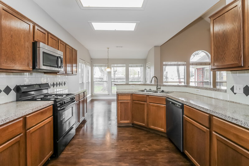 2,315/Mo, 4619 Twin Elm Dr Fresno, TX 77545 Kitchen View 2