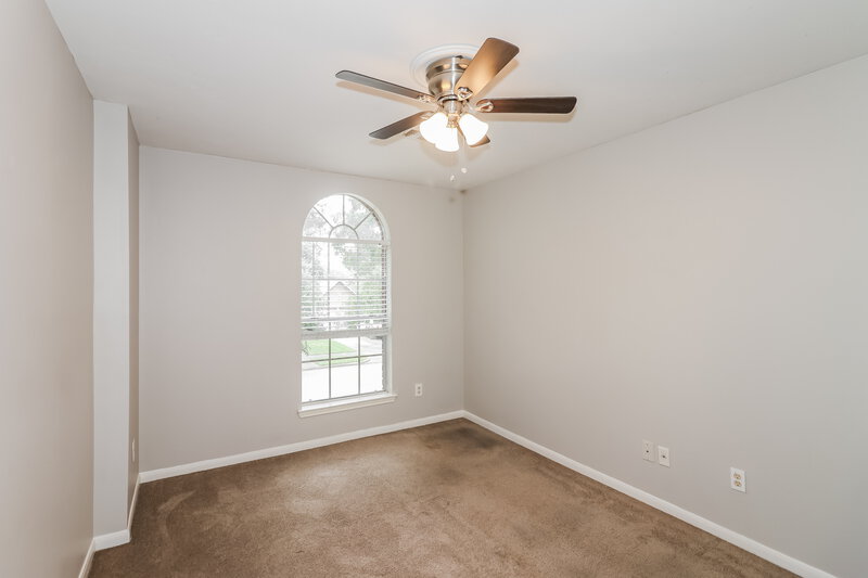 2,315/Mo, 4619 Twin Elm Dr Fresno, TX 77545 Bedroom View 2