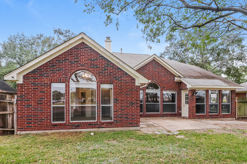 2,315/Mo, 4619 Twin Elm Dr Fresno, TX 77545 Rear View