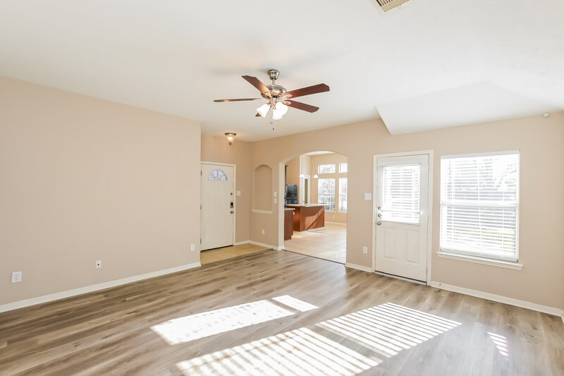 2,180/Mo, 8223 Gran Villa Dr Cypress, TX 77433 Living Room View 2