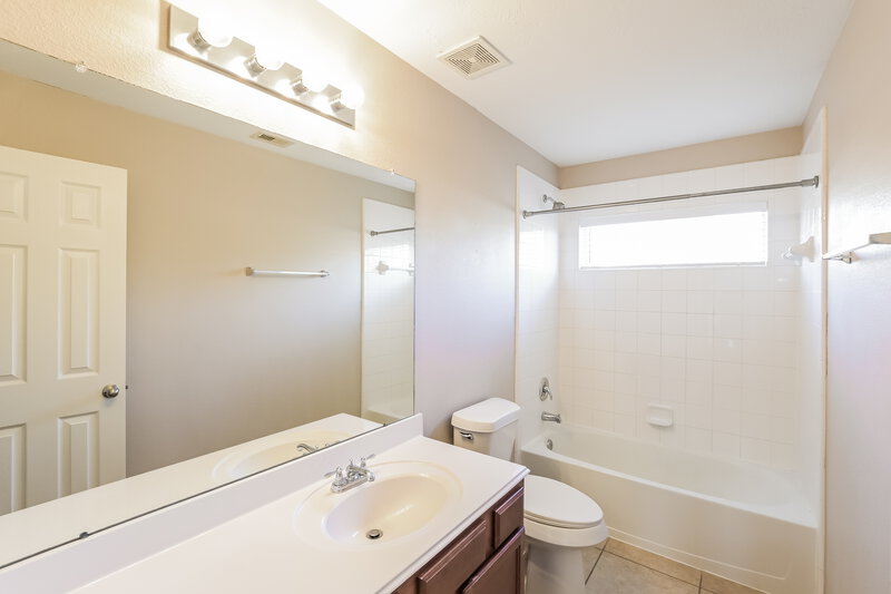 2,180/Mo, 8223 Gran Villa Dr Cypress, TX 77433 Bathroom View