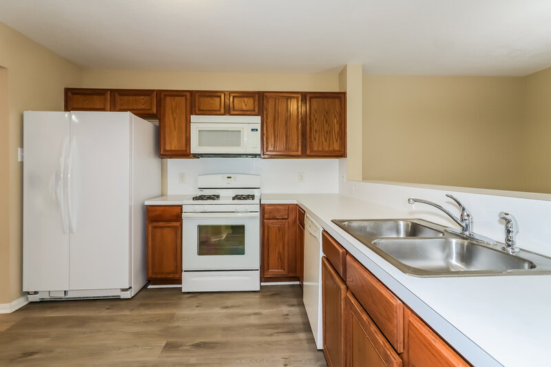 2,140/Mo, 10902 Ivy Park Houston, TX 77075 Kitchen View 2