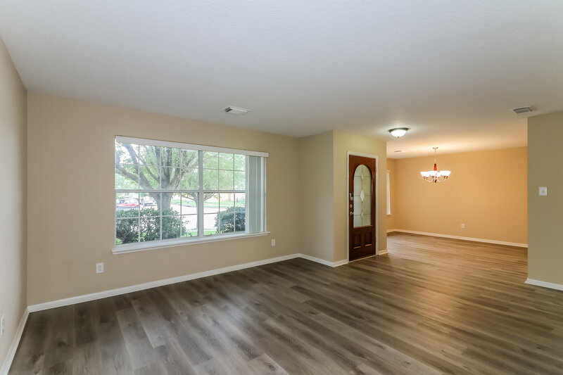 2,140/Mo, 10902 Ivy Park Houston, TX 77075 Family Room View