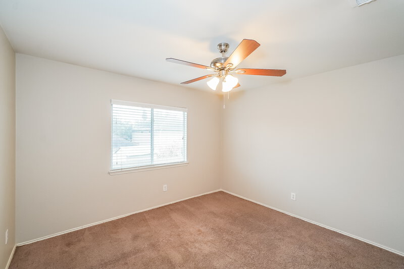 2,020/Mo, 13115 Grassy Briar Ln Houston, TX 77085 Bedroom View 2