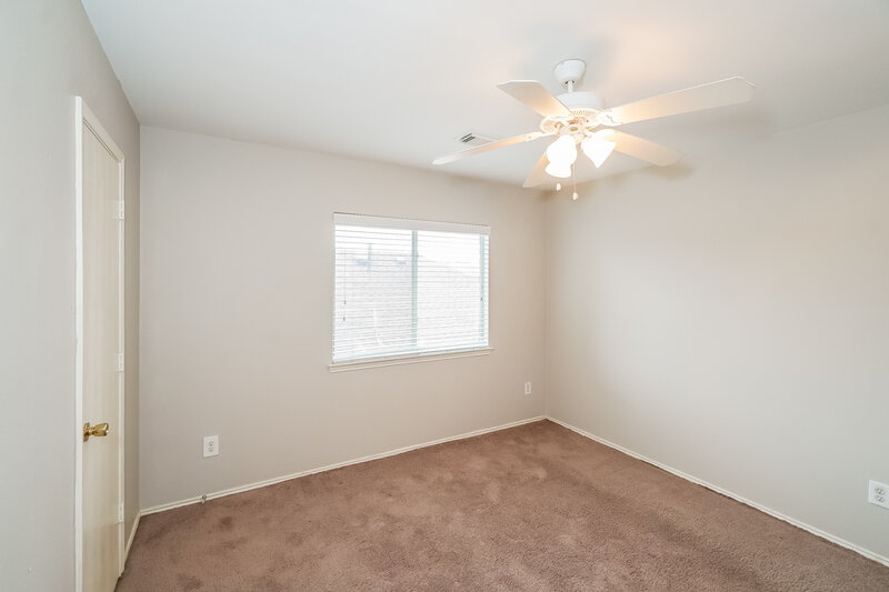 2,020/Mo, 13115 Grassy Briar Ln Houston, TX 77085 Bedroom View 3