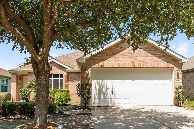 2,085/Mo, 19715 Hollington Dr Tomball, TX 77375 External View