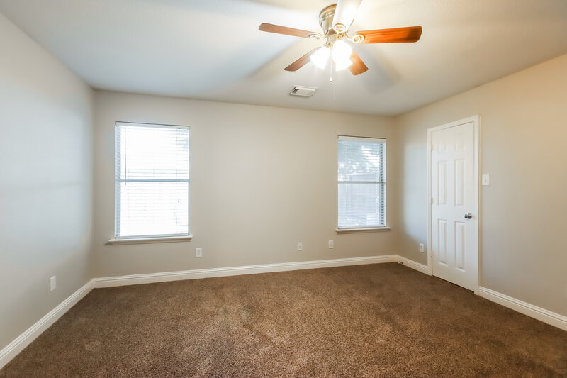 2,085/Mo, 19715 Hollington Dr Tomball, TX 77375 Main Bedroom View 2