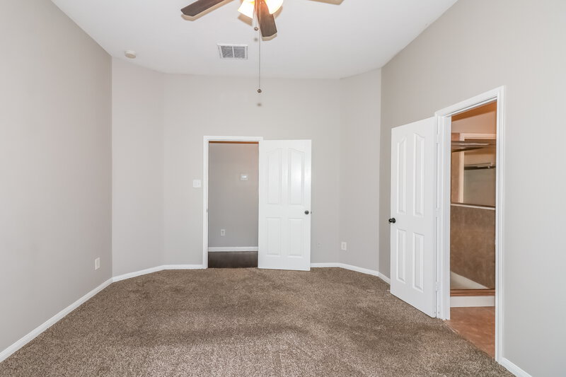 2,250/Mo, 20130 Niagara Falls Dr Tomball, TX 77375 Main Bedroom View 2
