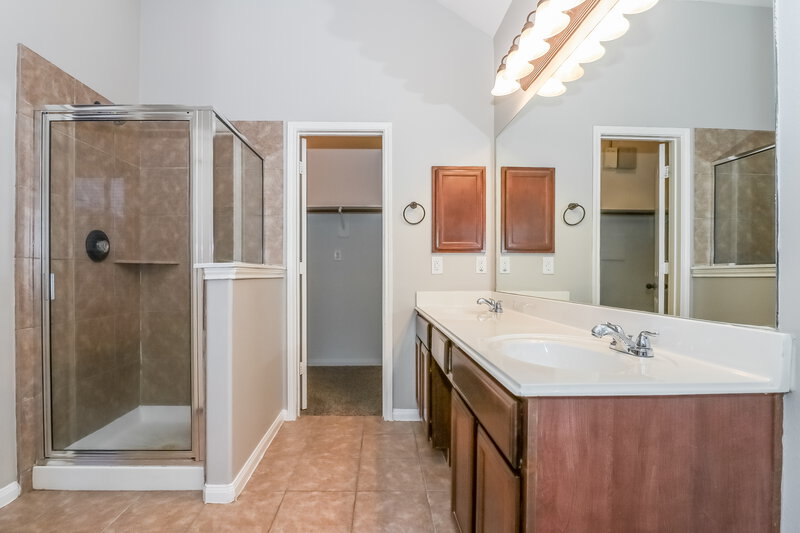 2,250/Mo, 20130 Niagara Falls Dr Tomball, TX 77375 Main Bathroom View