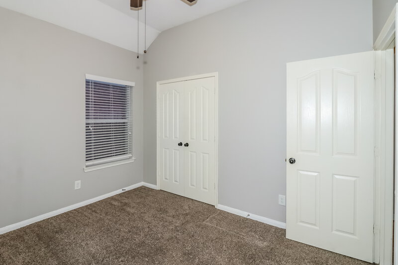 2,250/Mo, 20130 Niagara Falls Dr Tomball, TX 77375 Bedroom View 2